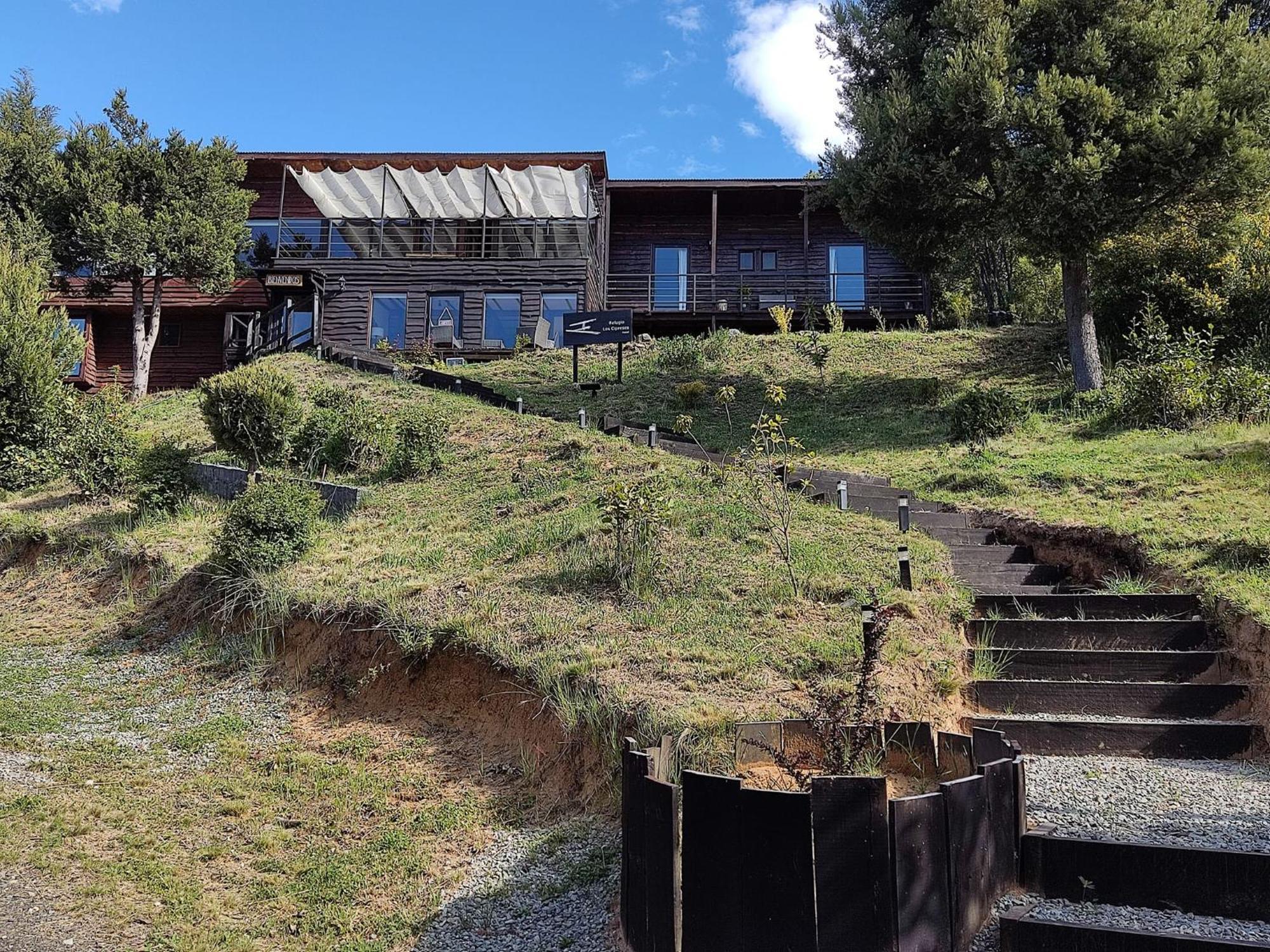 Refugio Los Cipreses Hotel Futaleufu Bagian luar foto