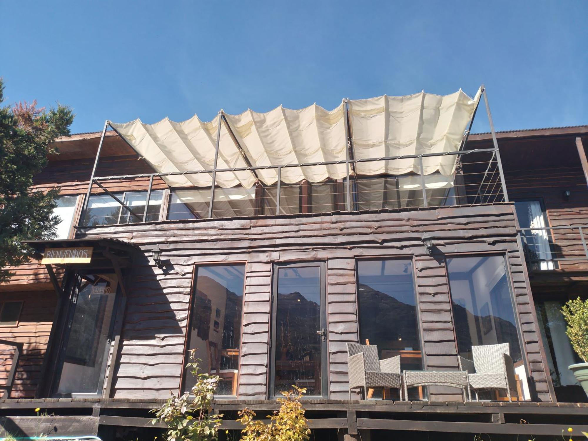Refugio Los Cipreses Hotel Futaleufu Bagian luar foto
